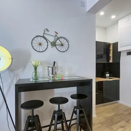 Hedone Luxury 3 With Free Parking Póla