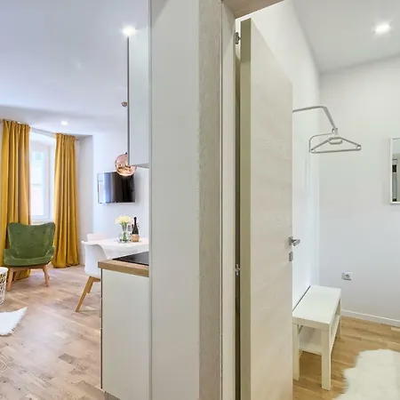 Hedone Luxury 3 With Free Parking Apartman