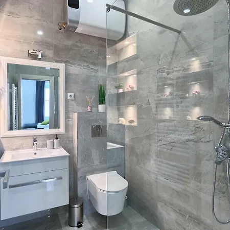 Hedone Luxury 3 With Free Parking