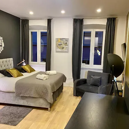 Hedone Luxury 3 With Free Parking Апартаменты Пула